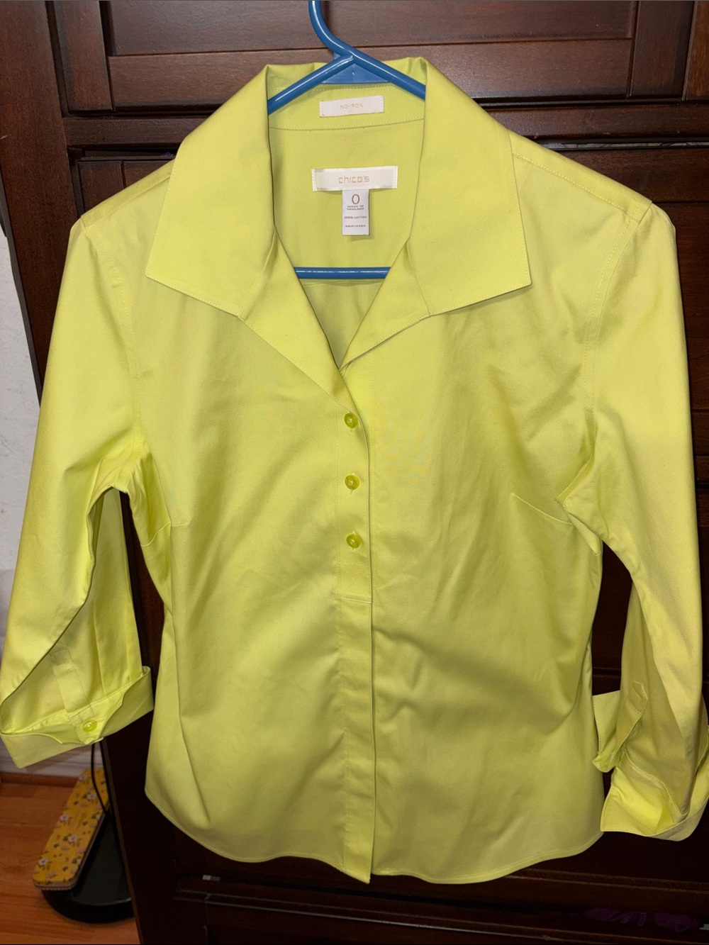Chico's no iron Yellow-Green Cotton Button Front Shirt